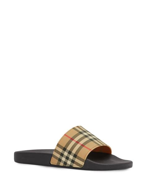 burberry slides - black